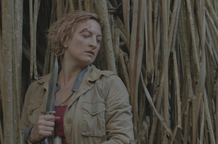 Zoë Bell in una scena del film Fuga nella giungla