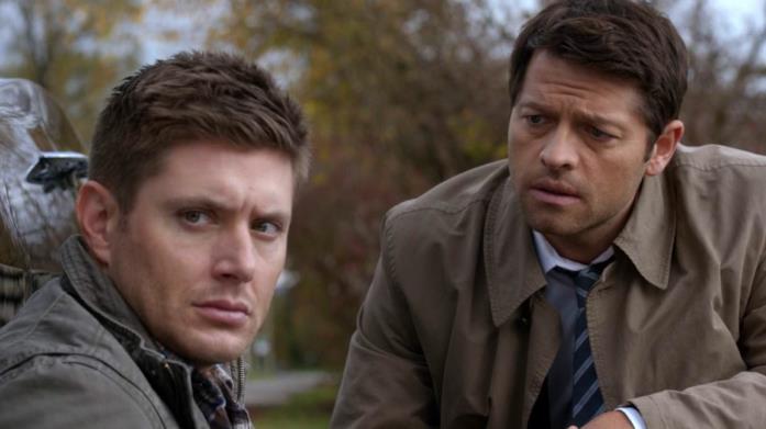Una scena di Supernatural con Dean e Castiel