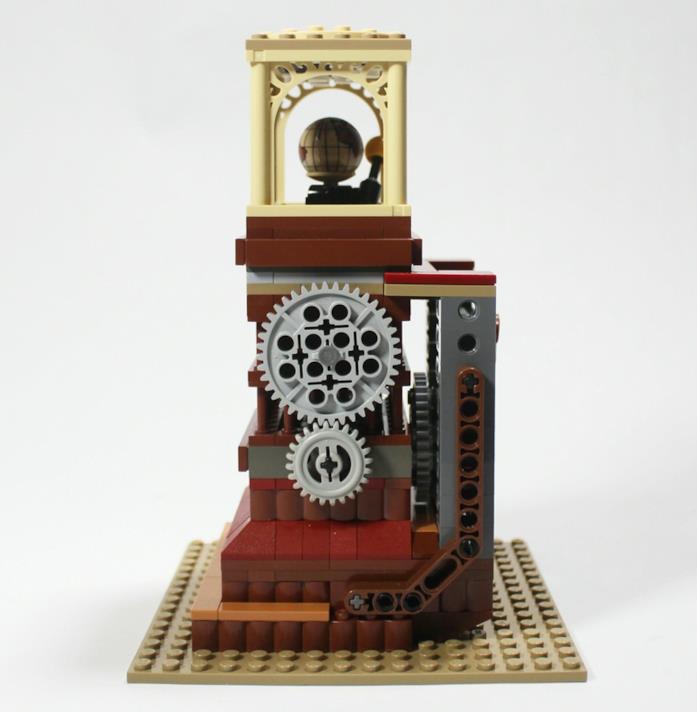 L'ornitottero di Leonardo da Vinci di LEGO: gli ingranacci funzionti presenti nella base di questo set Dettaggli sugli ingranaggi funzionanti presenti nella base del set di LEGO Ornitottero di Leonardo da Vinci