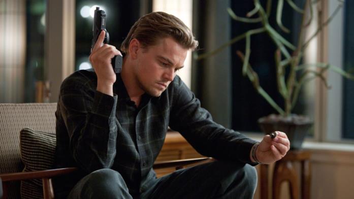 Leonardo DiCaprio è il protagonista di Inception Leonardo DiCaprio interpreta Dominic Cobb