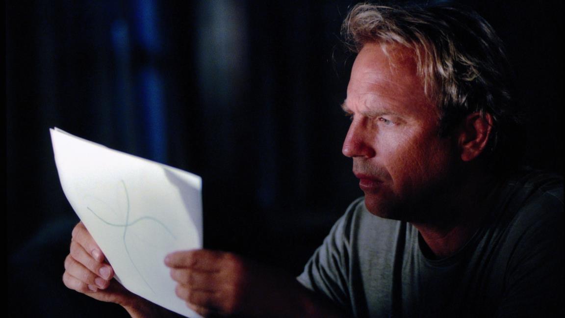 Kevin Costner in Dragonfly