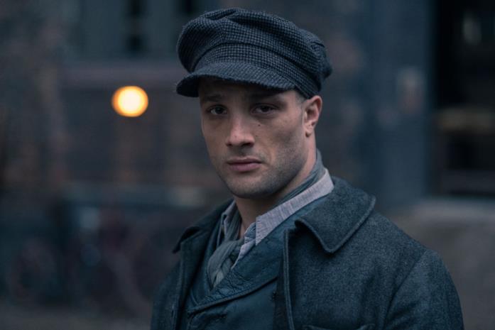 Cosmo Jarvis è Barney Thompson Cosmo Jarvis interpreta Barney Thompson in Peaky Blinders