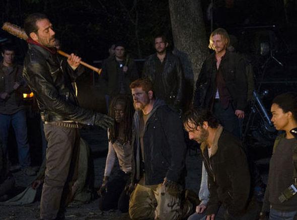 Rick Grimes di fronte allo spietato Negan prima dell'esecuzione