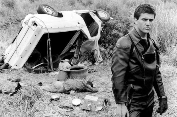 Mel Gibson sul set del primo film della saga girato in Australia