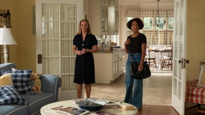 Elena e Mia in Little Fires Everywhere Reese Witherspoon e Kerry Washington sul set di Little Fires Everywhere