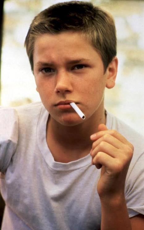 Stand by me River Phoenix fuma in Stand by me