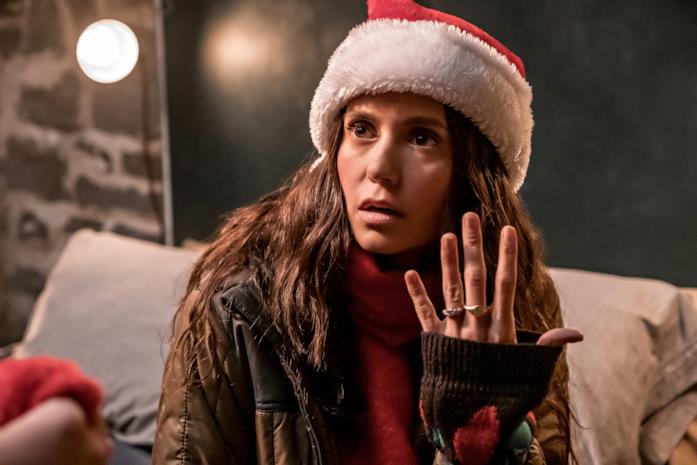 Natalie (Nina Dobrev) in una scena di Love Hard