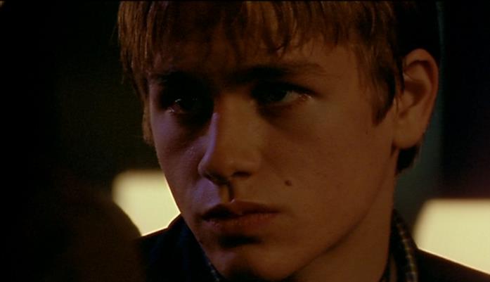 Charlie Hunnam in una scena di Queer as Folk UK Charlie Hunnam nel ruolo di Nathan in Queer as Folk UK