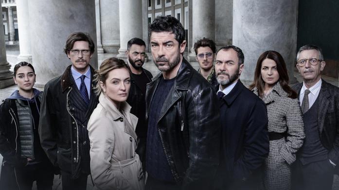 Fiction Rai 2021: dalle novità ai ritorni Il cast de I bastardi di Pizzofalcone
