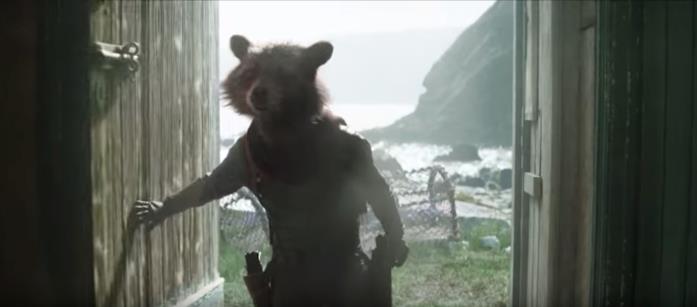 Rocket Raccoon nel primo spot di Avengers: Endgame, svelata la location Rocket Raccoon entra in una casetta vicino al mare nello spot del Super Bowl di Avengers: Endgame