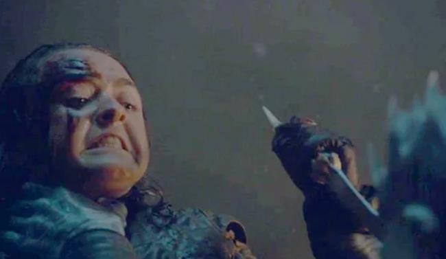 Arya nelle mani del Night King Arya tenta di assassinare il Night King in Got 8x03