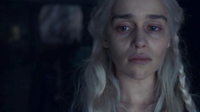 Game of Thrones 8x05: cosa succederà dopo quello che ha fatto Daenerys? Emilia Clarke in Game of Thrones 8x05