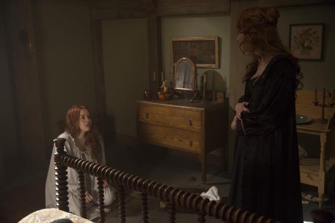 Gloriana e Anne Hale si scontrano per le sorti del figlio di Gloriana Azure Parsons e Tamzin Merchant interpretano Gloriana e Anne Hale