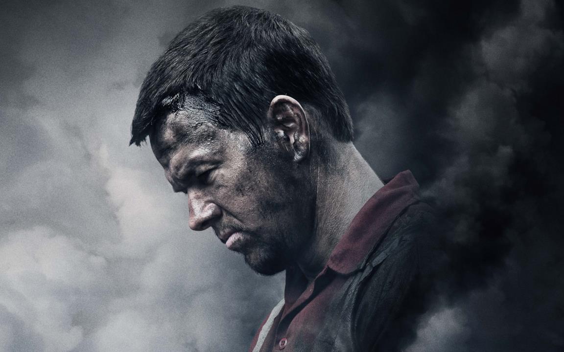 Mark Wahlberg in Deepwater Horizon