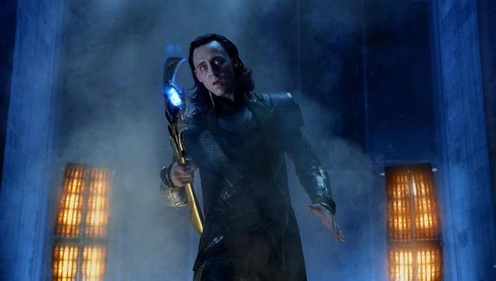 Le quindici curiosità su The Avengers, il film Marvel del 2012 Un'immagine di Loki in The Avengers