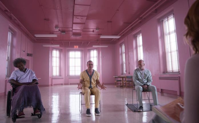 I tre protagonisti Glass I tre protagonisti Glass in una scena del film