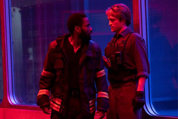Tenet e Inception: John David Washington parla dei possibili agganci Un'immagine di John David Washington e Robert Pattinson in Tenet