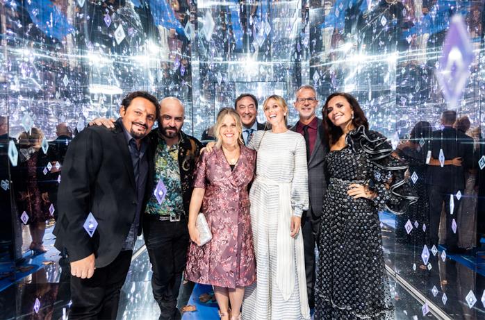 Frozen II ci ricorda che capire chi siamo non è mai facile... ed è perfetto così i registi jennifer lee e chris buck il produttore peter del vecho e le voci italiane di frozen 2 maxh 461 - Frozen II ci ricorda che capire chi siamo non è mai facile... ed è perfetto così