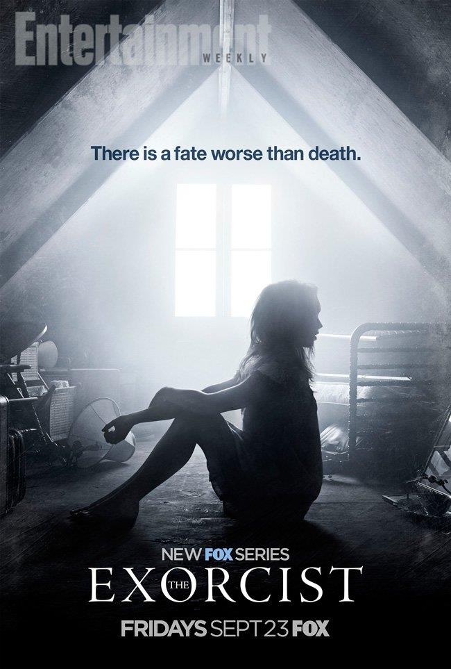 Il nuovo key art pubblicato da Enterteinment Weekly per The Exorcist C'è un fato peggiore della morte, così recita la nuova immagine promozionale di The Exorcist