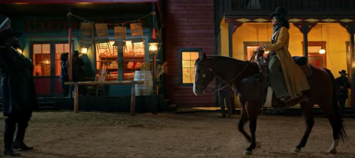 Le easter egg di The Harder They Fall Una donna a cavallo