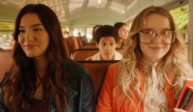 Le giovani Tully e Kate in Firefly Lane Primo piano di Ali Skovbye e Roan Curtis