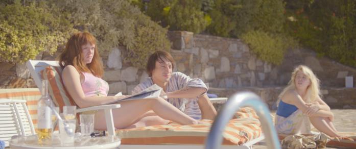 Mandibules - i ragazzi ricchi I ragazzi ricchi in piscina
