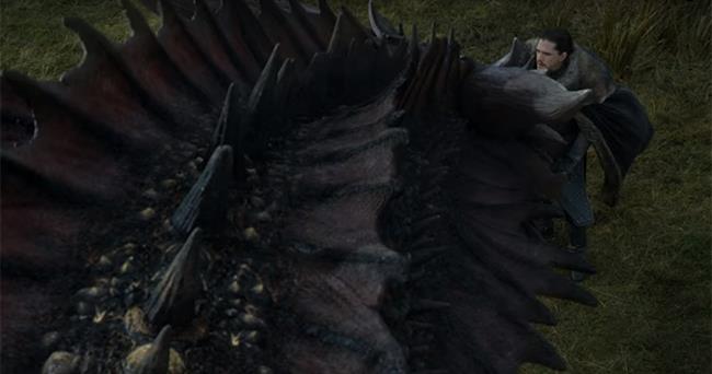 Jon Snow e il drago Drogon GoT: l'incontro tra Jon e Drogon
