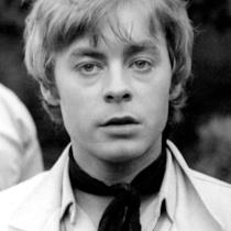 Hywel Bennett