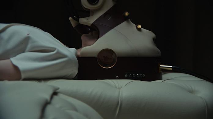 Possessor: una scena del film Un'immagine estrapolata dal trailer di Possessor