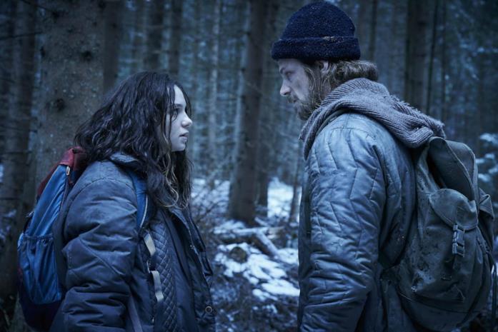 Hanna: le anticipazioni sulla seconda stagione della serie Hanna ed Erik in una scena della prima stagione