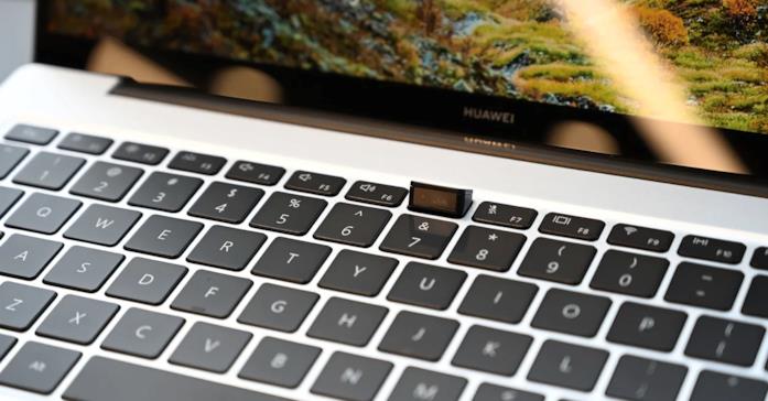 Il MateBook X Pro 2019 di Huawei ha la fotocamera a scomparsa Particolare del MateBook X Pro 2019: la fotocamera pop-up