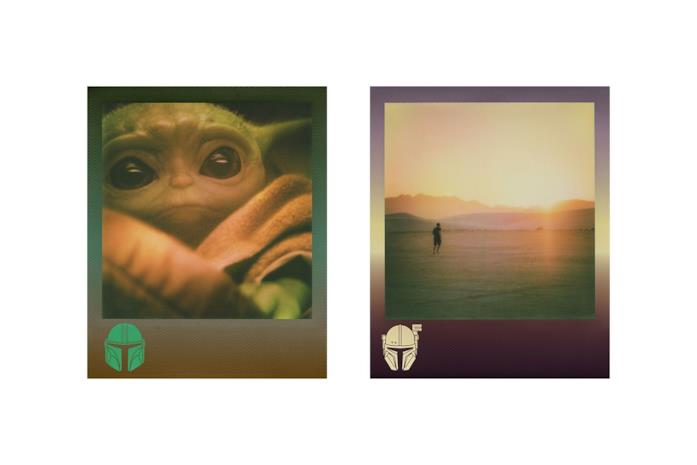Arriva la Polaroid ufficiale di The Mandalorian Un'immagine delle pellicole Polaroid di The Mandalorian