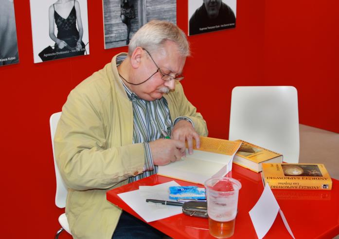 The Witcher recluta veterani da Game of Thrones: ci sarà lo stuntman Vladimir Furdik Andrzej Sapkowski a una fiera letteraria a Praga, nel 2010