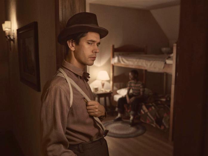 Ben Whishaw in una foto promozionale di Fargo 4 Ben Whishaw protagonista della quarta stagione di Fargo