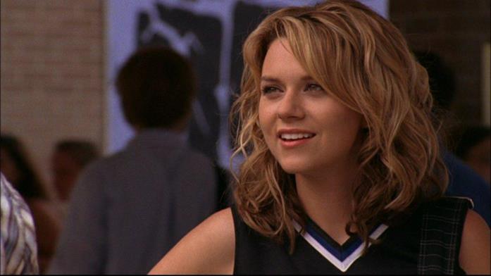 Il sorriso di Peyton Hilarie Burton nei panni di Peyton Sawyer