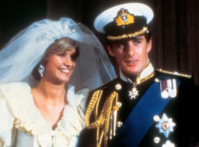 Caroline Bliss in Carlo e Diana - Una storia d'amore Caroline Bliss è Diana in Carlo e Diana - Una storia d'amore