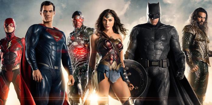 Batman/Ben Affleck e la Justice League Ezra Miller (Flash), Henry Cavill (Superman), Ray Fisher (Cyborg), Gal Gadot (Wonder Woman), Ben Affleck (Batman) e Jason Momoa (Aquaman) in formazione per foto di gruppo della Justice League)