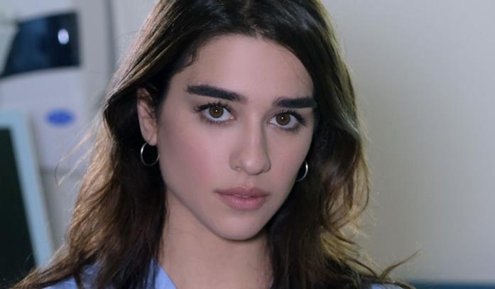 Doc - Nelle tue mani: tutti gli interpreti Simona Tabasco è Elisa Russo