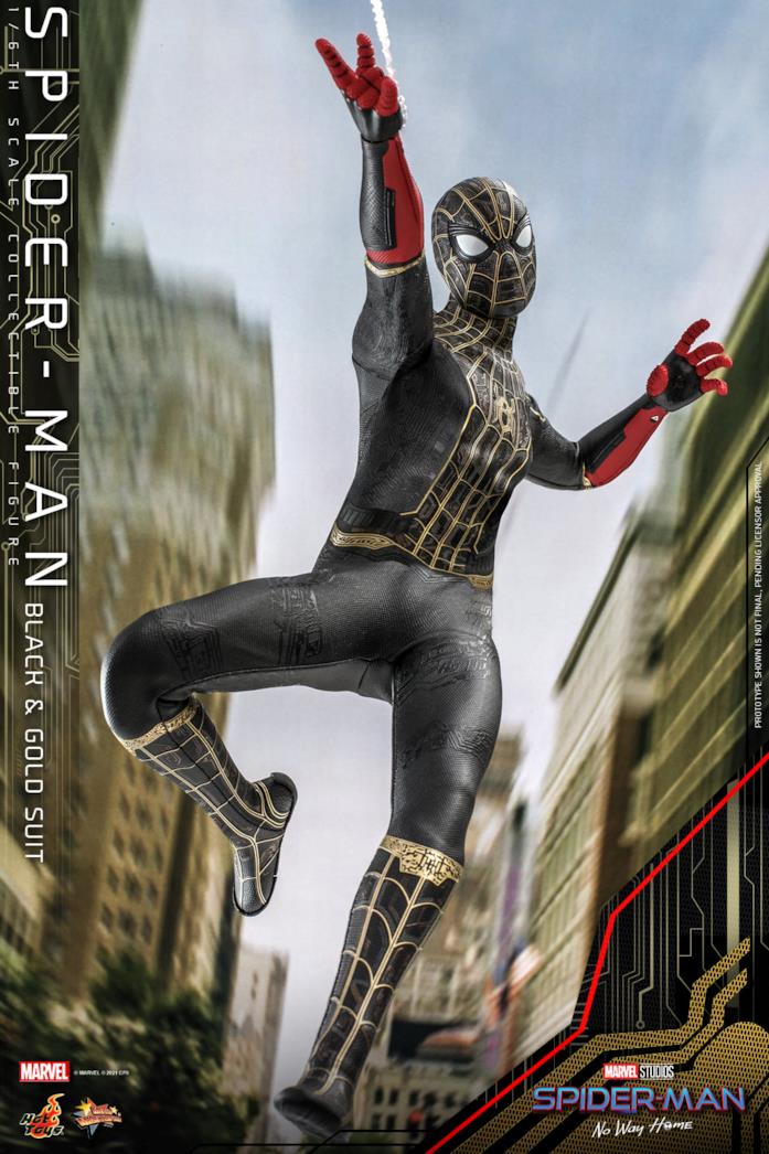 Spider-Man: No Way Home, il nuovo costume Spider-Man in volo