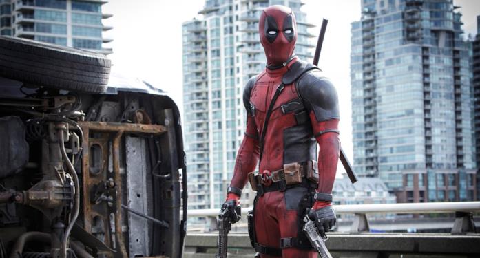 Il protagonista di Deadpool Deadpool impugna due pistole
