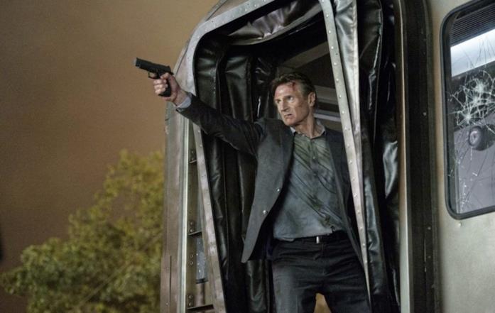 Liam Neeson Liam Neeson pronto a sparare