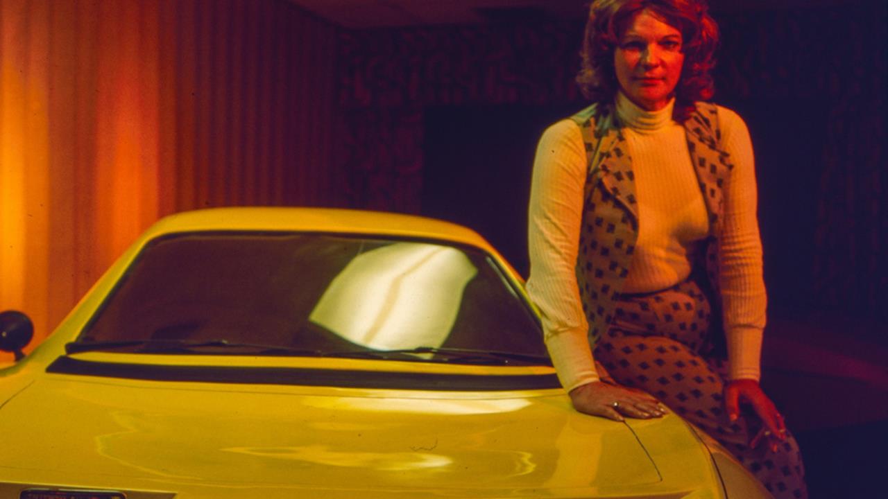 The Lady and the Dale, il trailer della docuserie sulla vita e i segreti di Liz Carmichael The Lady and the Dale, il trailer della docuserie sulla vita e i segreti di Liz Carmichael