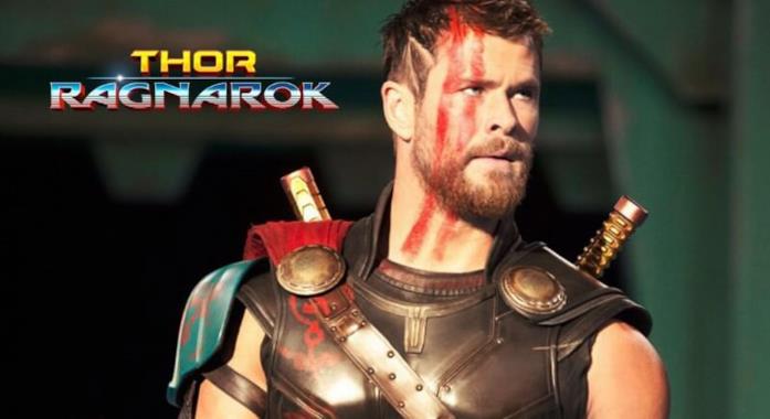L'attore Chris Hemsworth in una scena di Thor: Ragnarok