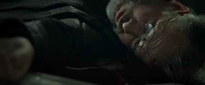 La sentinella: finale e spiegazione del thriller francese di Netflix Michel Nabokoff in una scena del film La sentinella