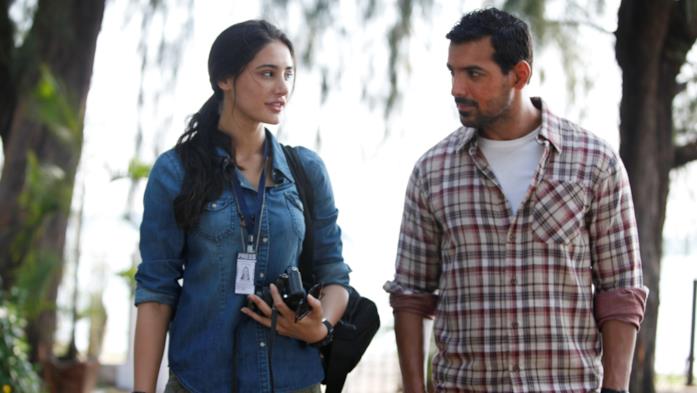 I 10 migliori film di spionaggio da vedere su Netflix Nargis Fakhri e John Abraham in una scena di Madras Café