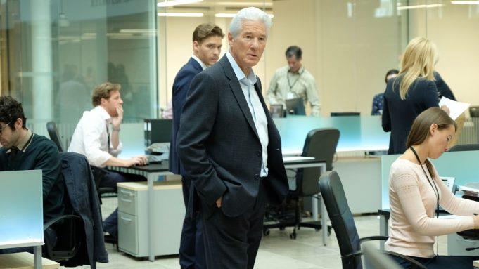 MotherFatherSon: Richard Gere in una scena della serie MotherFatherSon: Richard Gere