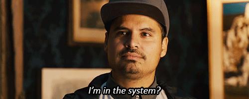 Micha Peña è Luis in Ant-Man Micha Peña è Luis in una scena di Ant-Man