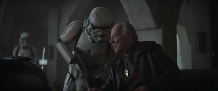The Mandalorian: perché l'Impero vuole il Bambino? Werner Herzog nei panni del Cliente nella serie TV The Mandalorian