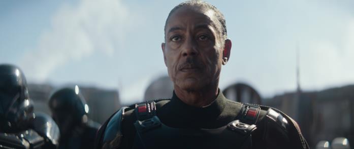 The Mandalorian 2: tutte le informazioni sulla nuova stagione in arrivo Giancarlo Esposito nei panni di Moff Gideon nella prima stagione della serie The Mandalorian