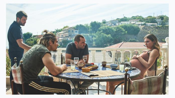 BAC Nord, la storia vera dietro il duro poliziesco di Cédric Jimenez Karim Leklou, François Civil, Gilles Lellouche e Adèle Exarchopoulos in una scena del film BAC Nord
